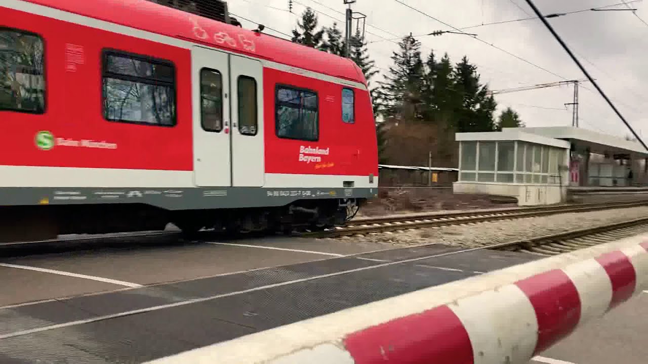 S-Bahn M&uuml;nchen Daglfing Bahnhof Einfahrt