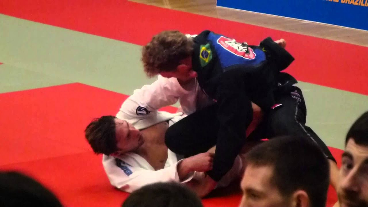 IBJJF London Open 2012 - Black Master - Middle - FINALS - Christian Graugart
