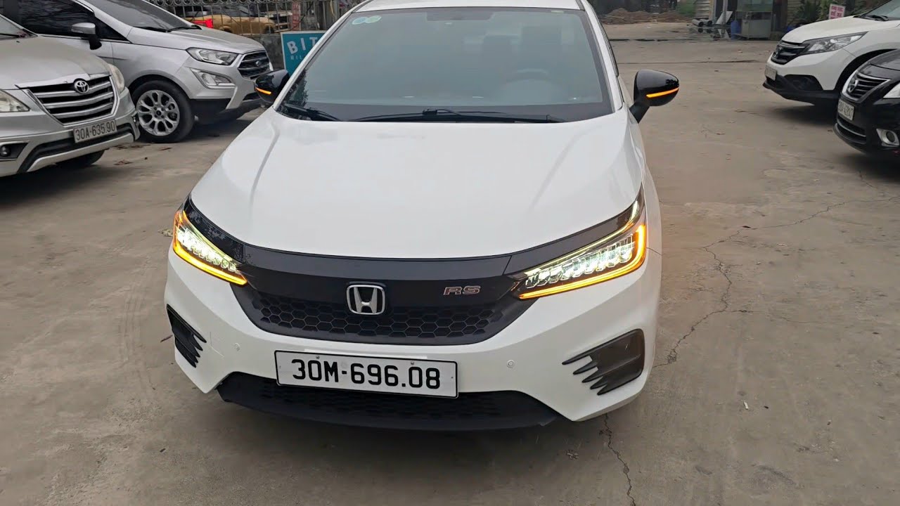 Tuyệt phẩm dịp cuối năm | Honda City RS 2021 màu trắng, 6 vạn bảo dưỡng hãng