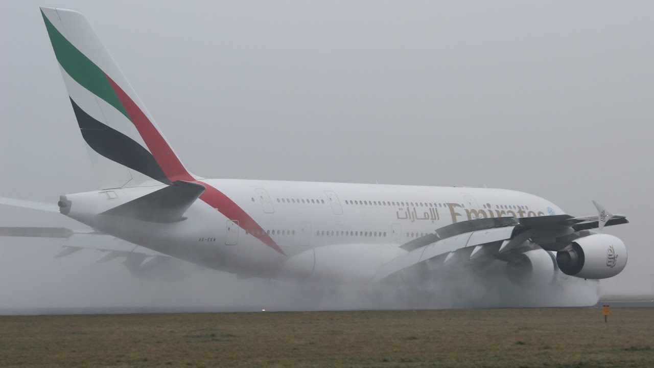 Emirates Airbus A380 Landing at Foggy Amsterdam! Amazing Water Spray!