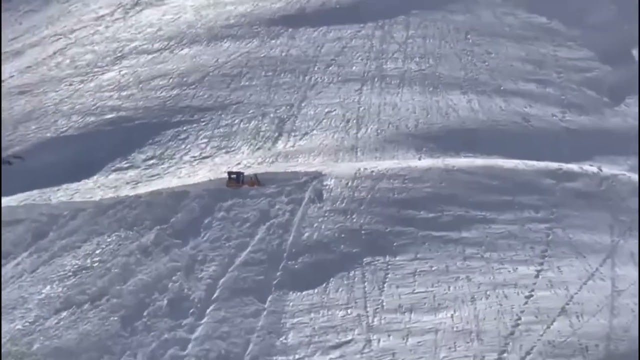 Dazzling view of snow clad Sinthan top road cleared by govt for traffic for first time in history