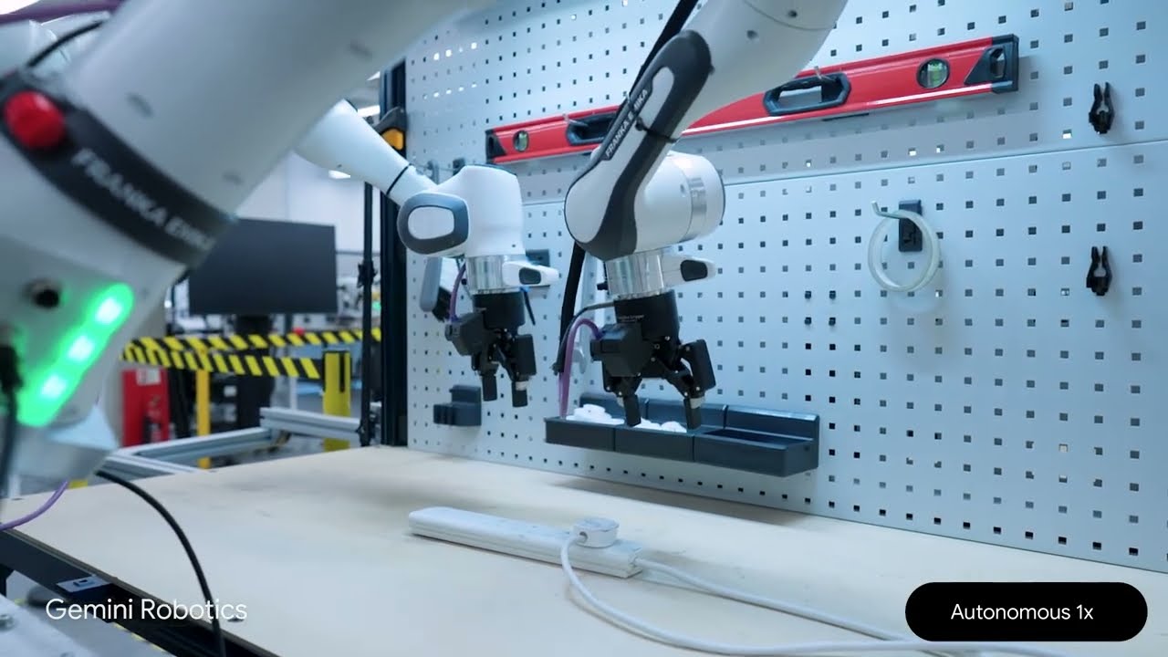 Gemini Robotics Demo: Electrical Socket