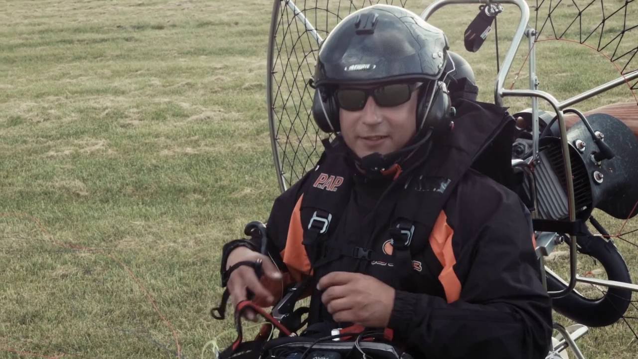 Jos et voi k&auml;vell&auml;, lenn&auml; &ndash; Jari Nieminen moottorivarjoliit&auml;&auml; py&ouml;r&auml;tuolilla