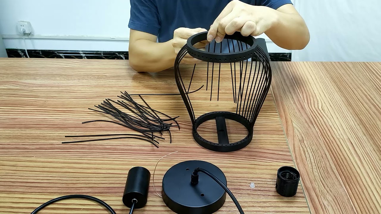 The production and installation process of bamboo chandelier