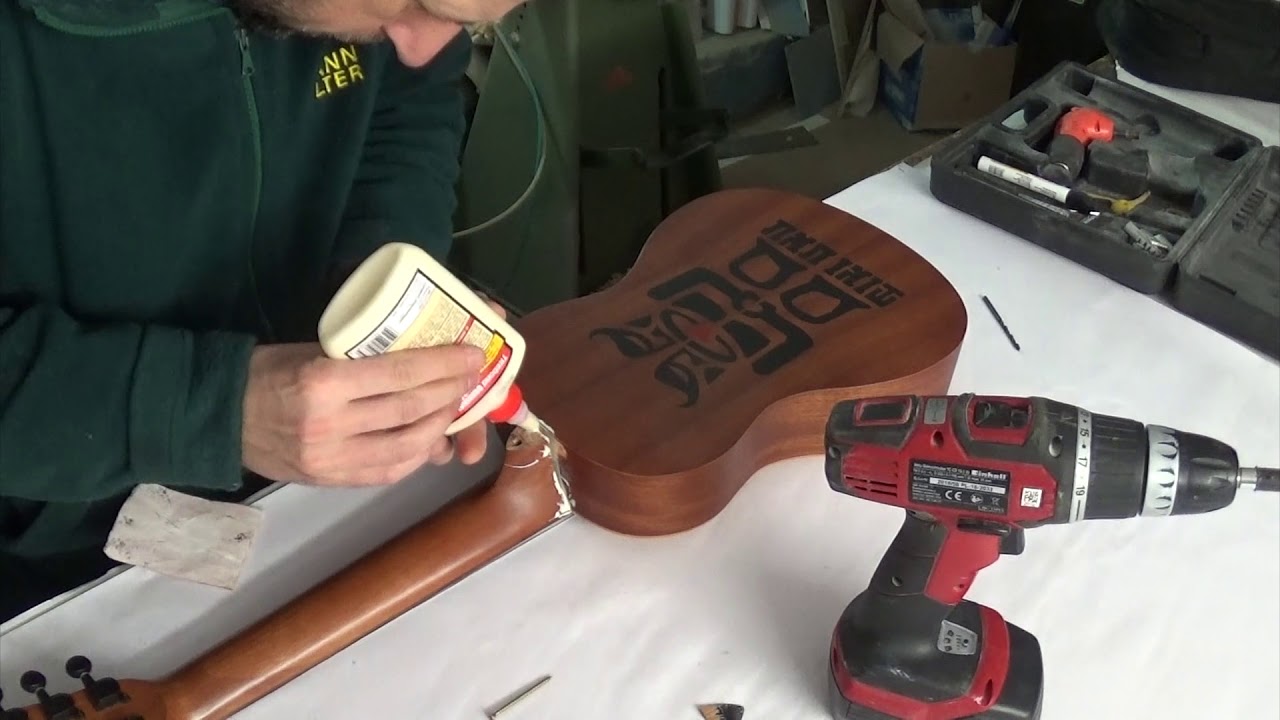 Naprawa guitalele. Odklejony gryf.