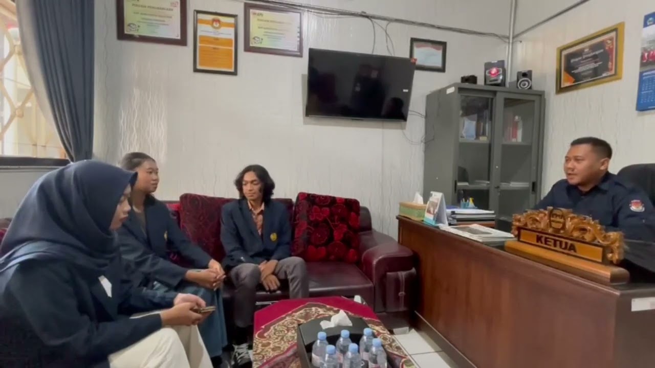 Wawancara Hukum Tata Negara di KPU Kabupaten Magetan | Sheila Mustika_25111764021 (2025A)