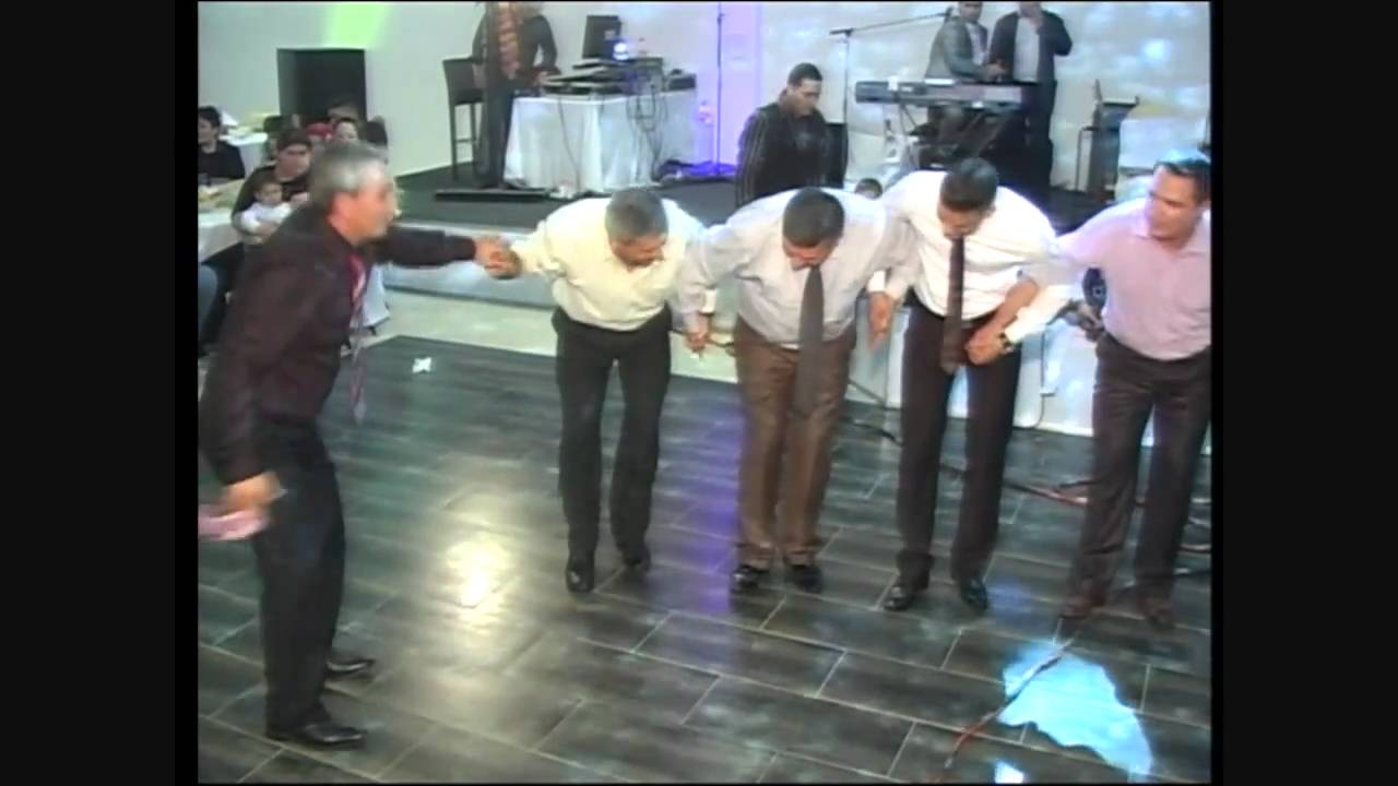 Sariyahsi Halayi iste böyle cekilir Birgül ile Oguzhanin Dügününde 2010