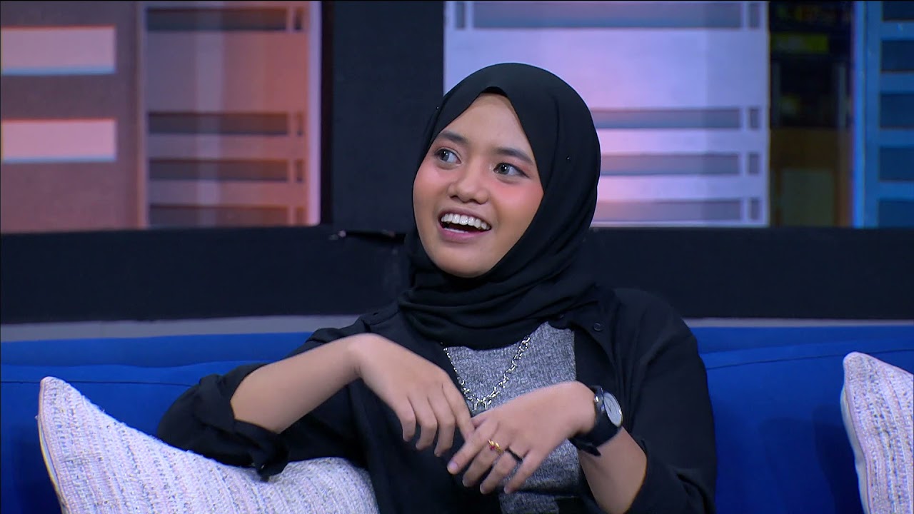 Ini yang Dirasakan Hanin Dhiya Saat Kerja Bareng Ahmad Dhani (3/4) - Tonight Show