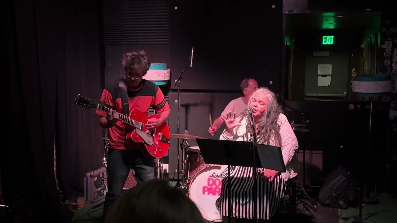 The Raton 3 - A Girl In Trouble (Is A Temporary Thing) (live) @ Surfside 7