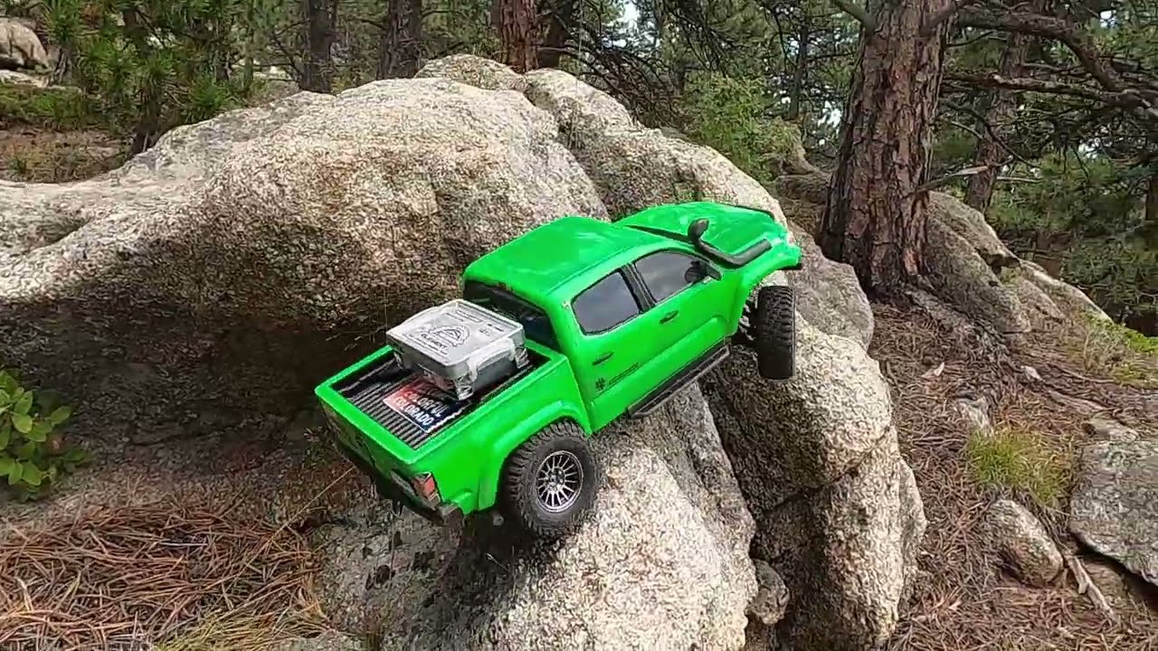 There's GOLD in dem der hills - 1/10 RC Element Knightrunner on a Quest for gold