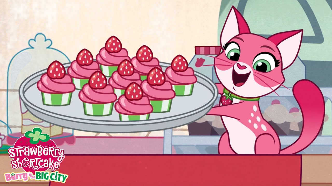 Strawberry Shortcake  🍓 Baking for the Food Critic!! 🍓 Berry in the Big City