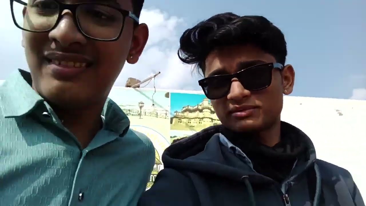 Resort Stay + Crazy Friends 😆 | Kutch Bhuj Vlog