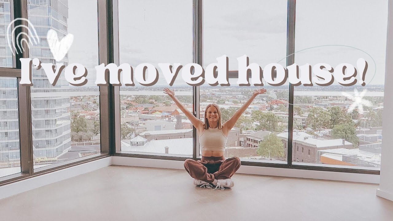 MOVING OUT FOR THE FIRST TIME AT 21! | Moving Vlog #1
