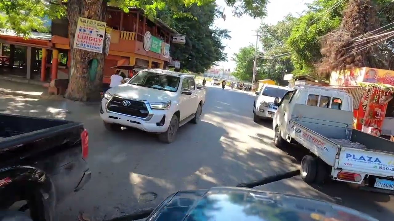 EN LAS CALLES DE CASTANUELAS MONTECRISTI