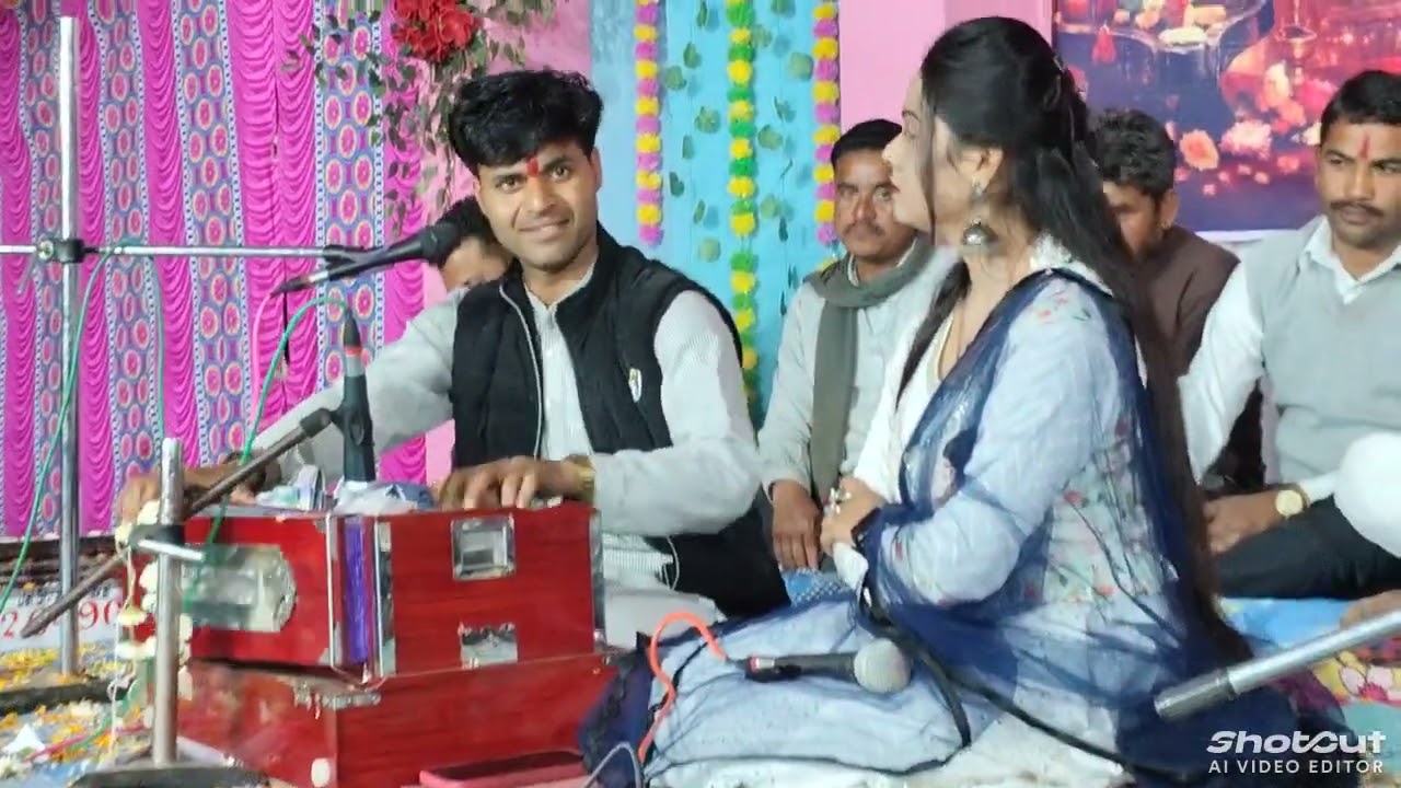 जरा मन की किबरियां खोल हरी तेरे द्वार खड़े गोलू ओझा और निशा भारती,,हर हर नर्मदे 🙏🙏🙏