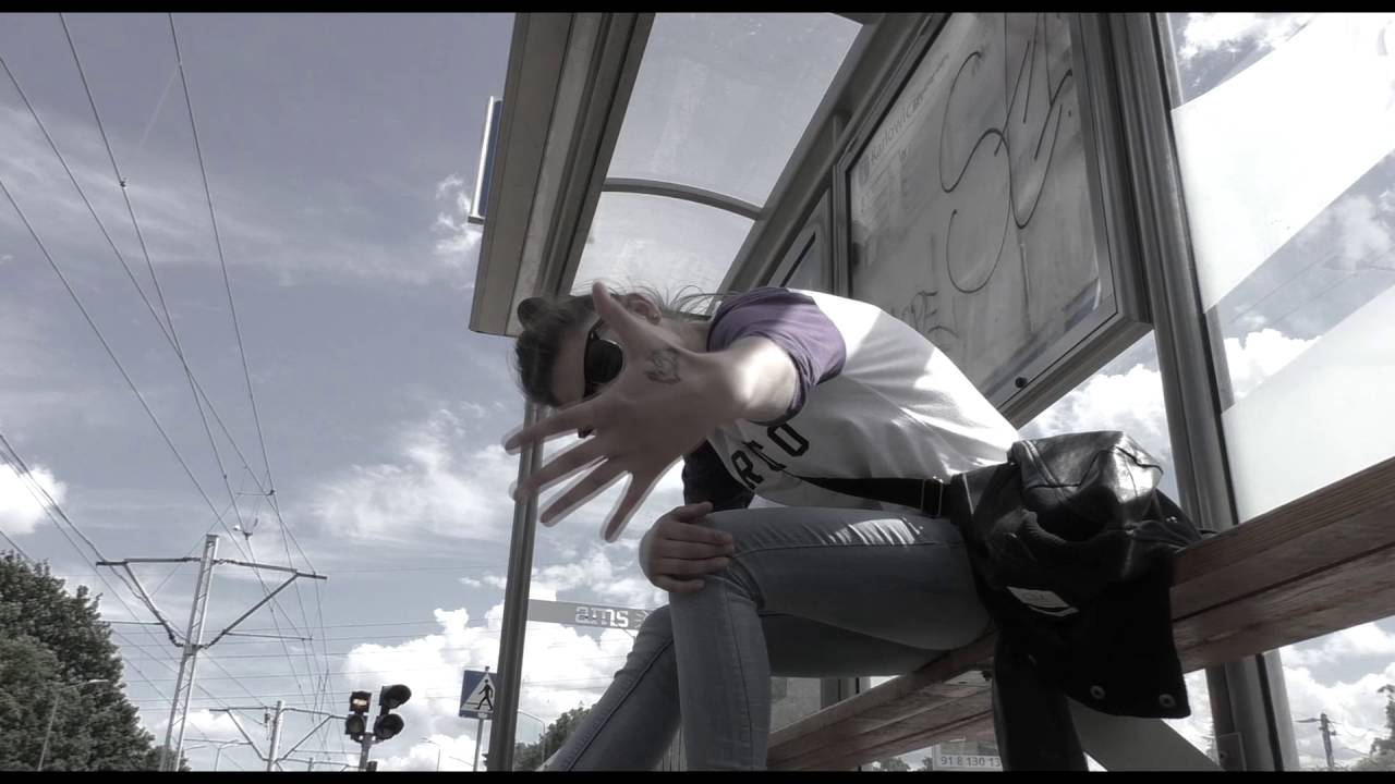 Emsi - "Nie/ Potrafię" (Official video)