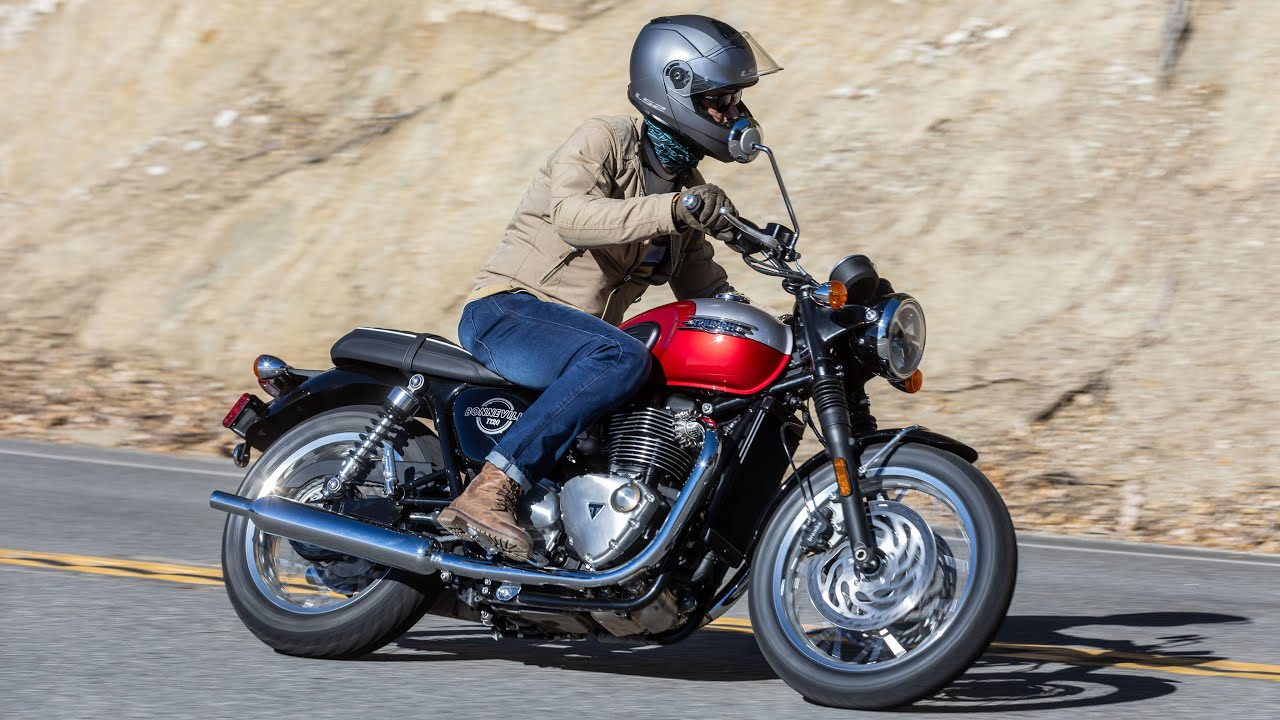 Обзор первого тест-драйва мотоцикла Triumph Bonneville T120 2026 года.