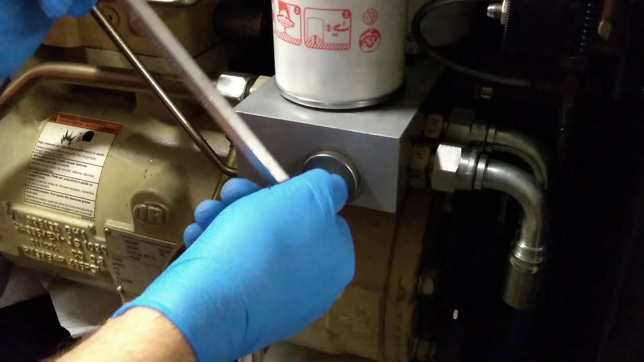 Ingersoll Scroll compressor UP6 30 coolant manifold thermostat valve removal, unit turning off
