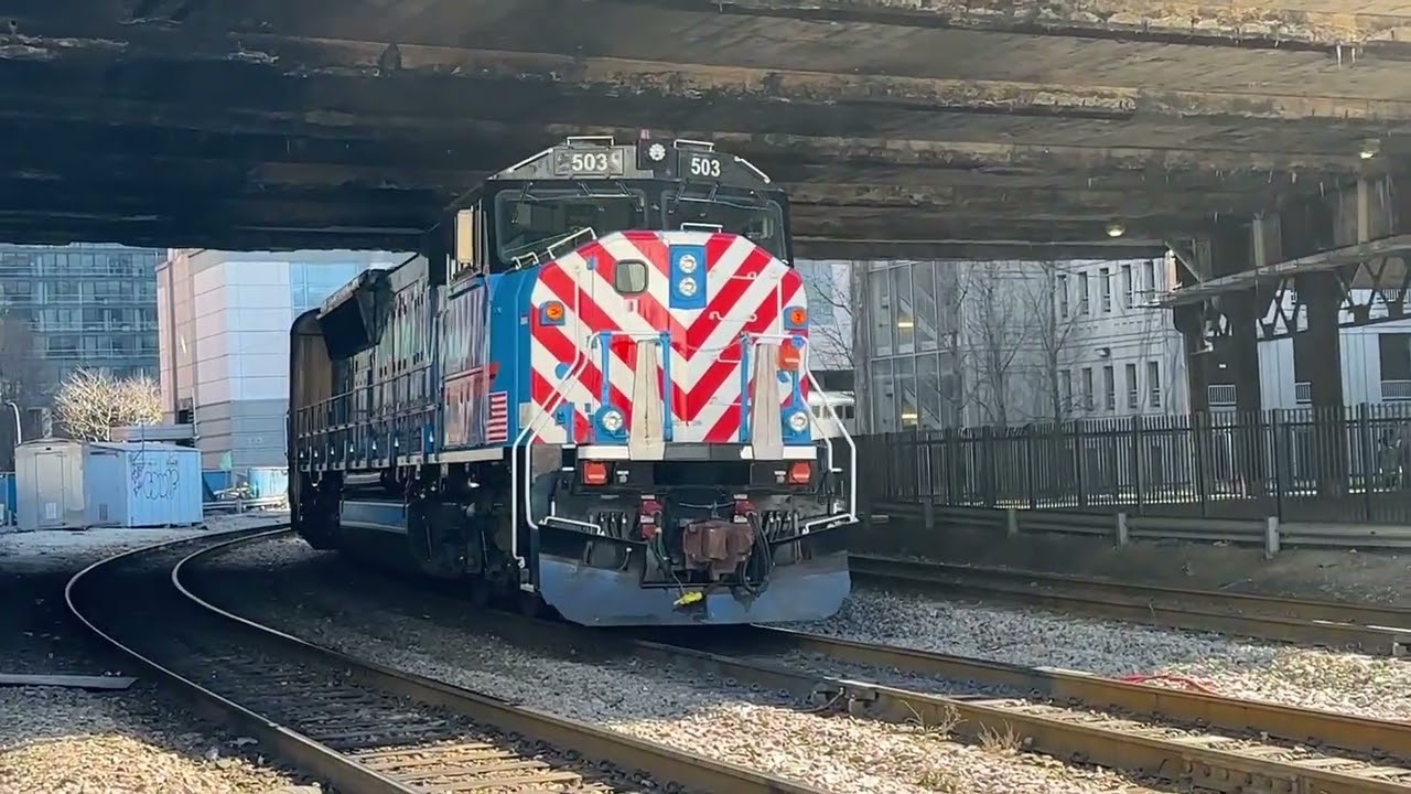 Metra Morning Rush ￼Causes Chaos!