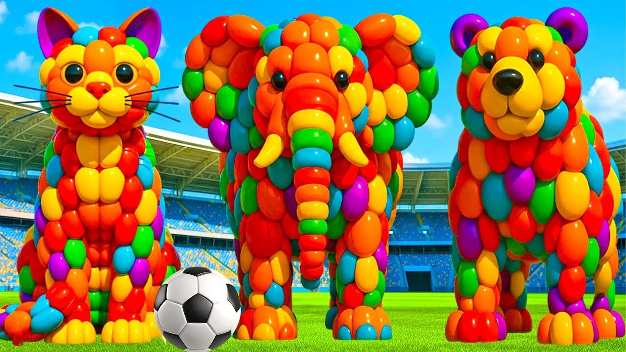 The mascot vibrato assistant bear placed on the football field is popular co-produced, creative 11