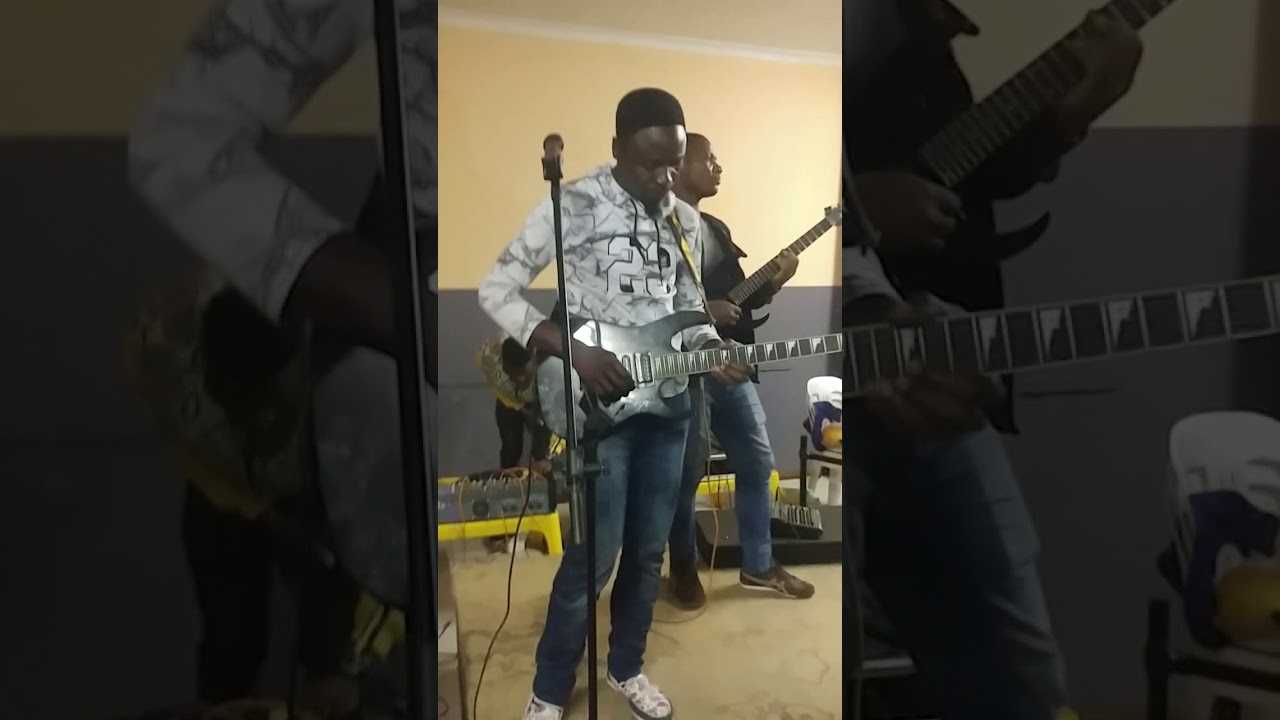 Taruvinga Manjokota -Sugar Sugar live perform in Cape Tawn 2019