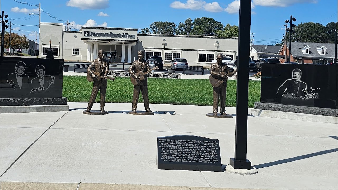 Visiting Phil Everly's Grave, Festival Square, & Music/Everly Bros/John Prine & Auto Sports Museum