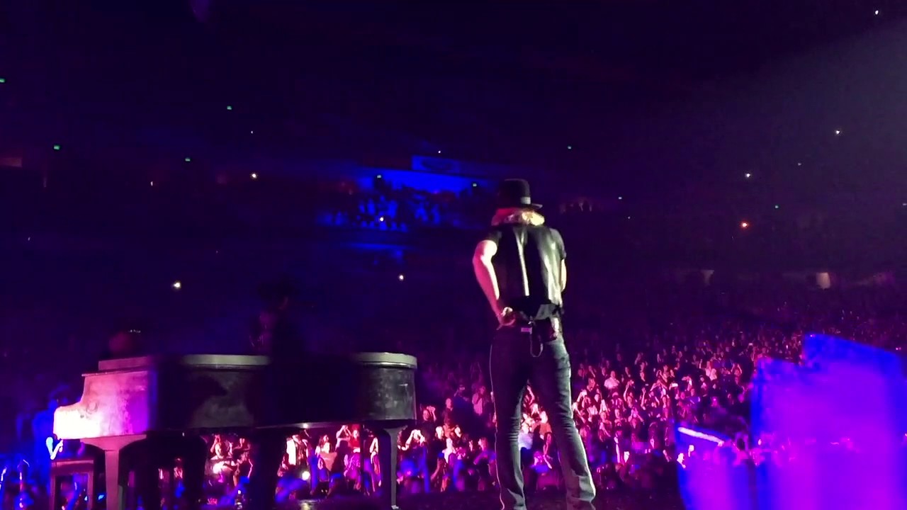 Big & Rich - Save A Horse (Ride A Cowboy) Live in Nashville with NEW KIDS ON THE BLOCK!