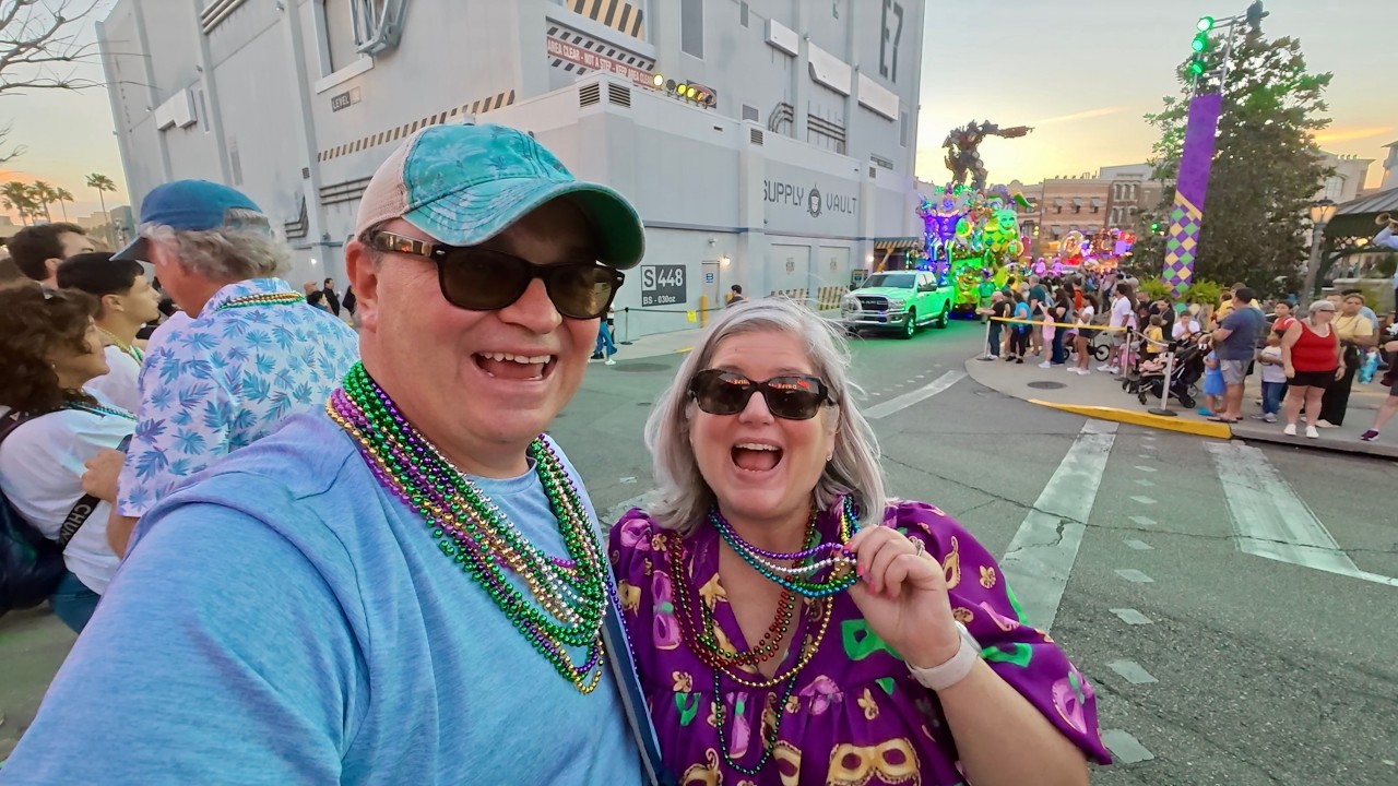 2026 Universal Orlando Informer Meetup Mardi Gras Parade (Michael & Tiffany The Villages Florida)