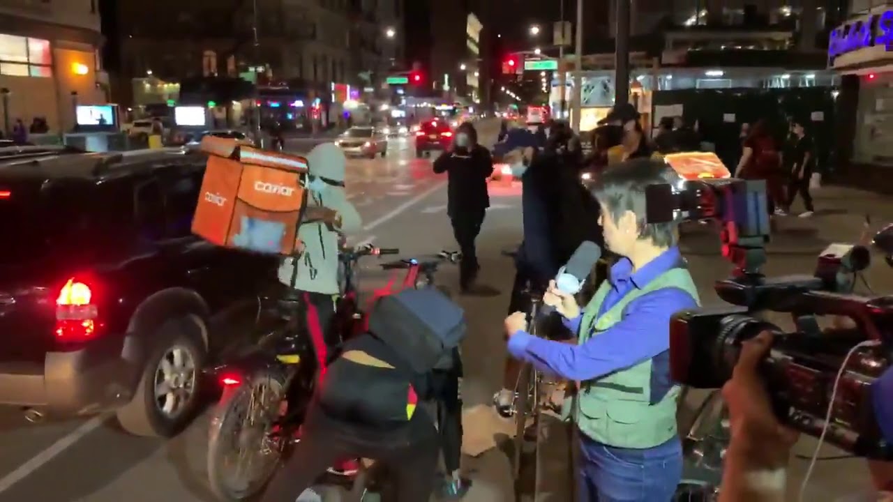looting in front of camera