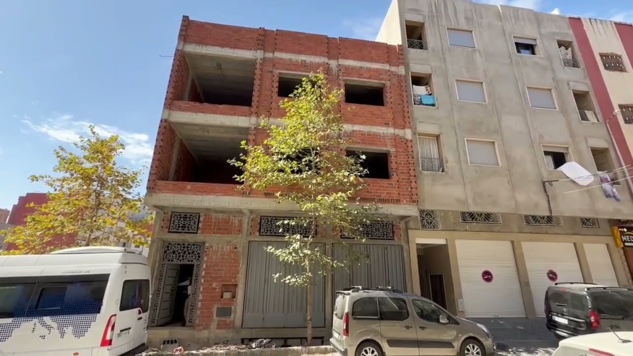 دار للبيع تجزئة أهلا طنجة الثمن 225 مليون 