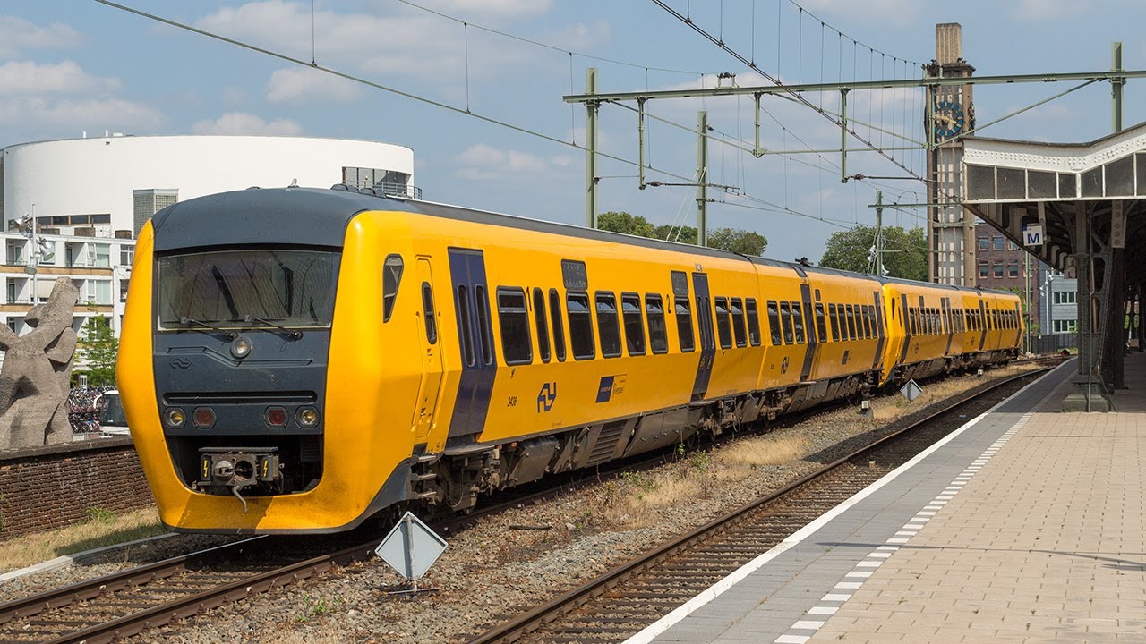 Treinen op station Hengelo
