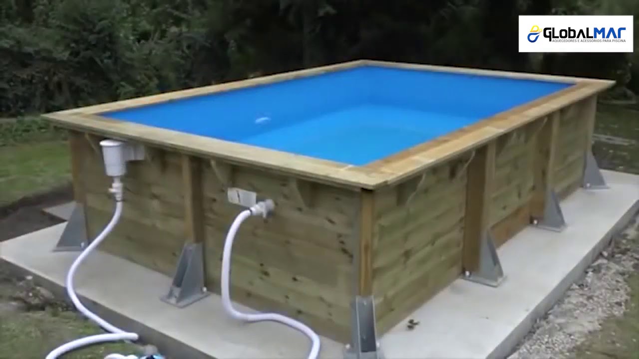 Montagem de Uma Piscina Com Estrutura de Madeira