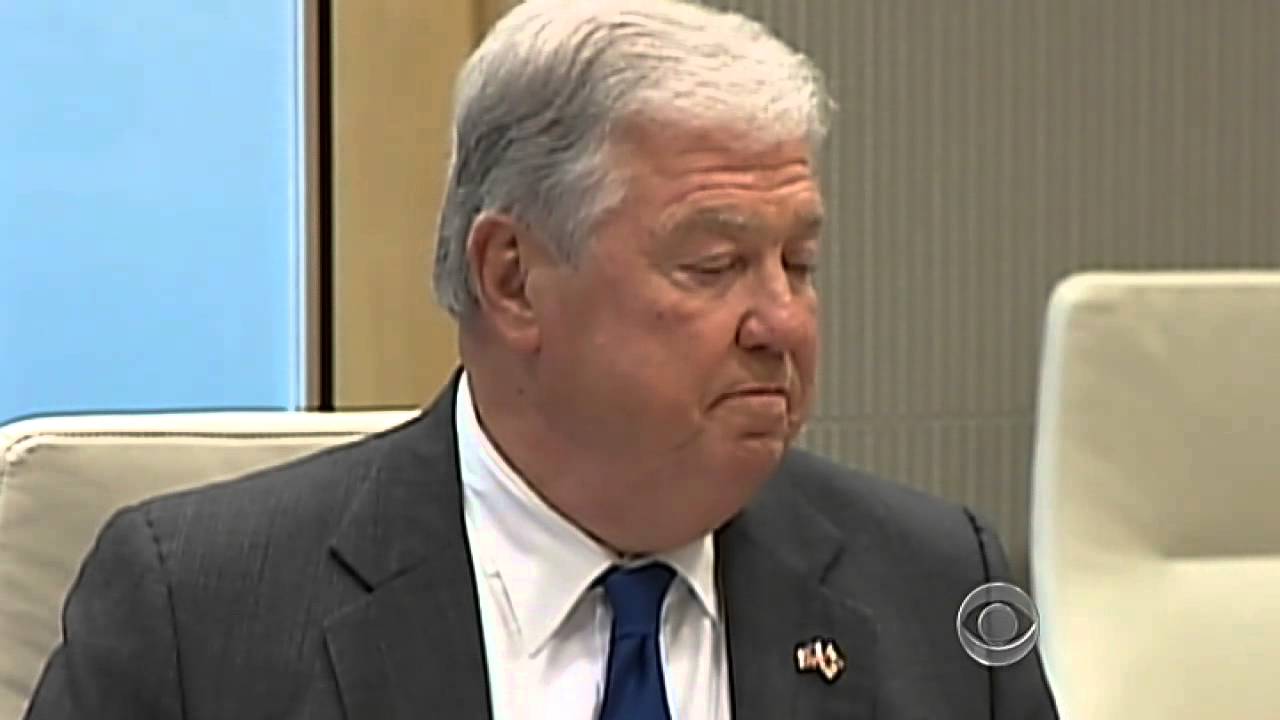 Gov. Barbour defends pardons