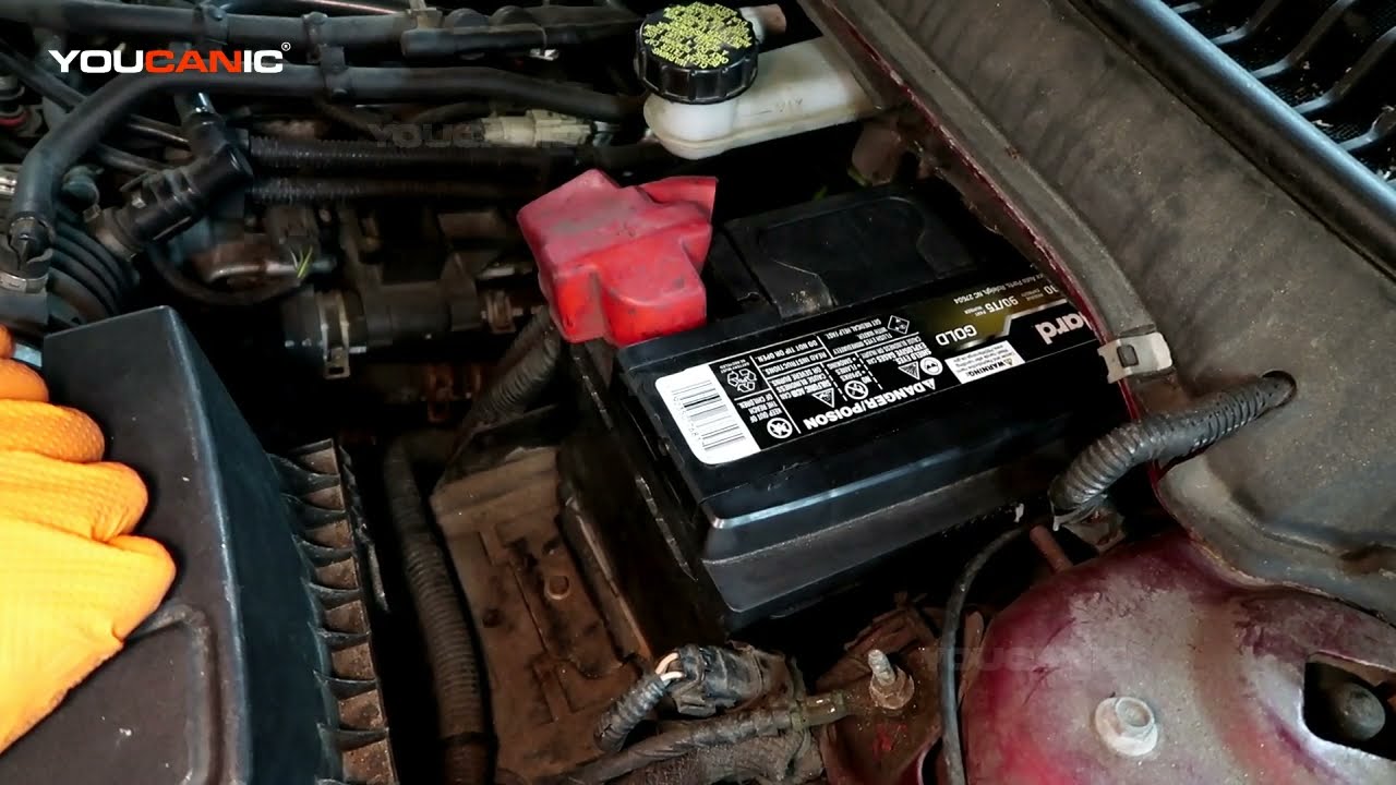 Замена аккумулятора Ford Fusion 2013-2020