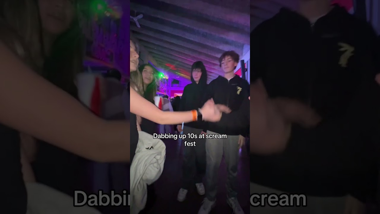 Dabbing up 10&rsquo;s at Scream Fest!! #dabbingvideo #boys #viralvideo #friends #fun #funny #cuteboy #fyp