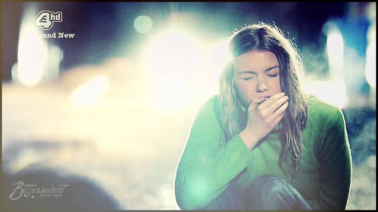 Cassie Ainsworth / She dreamed of paradise [SKINS PURE]