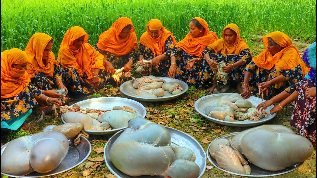 14 Full Goat Intestine Curry & Luchi For 350+ Villagers - Processing Of Cleaning & Cooking Intestine