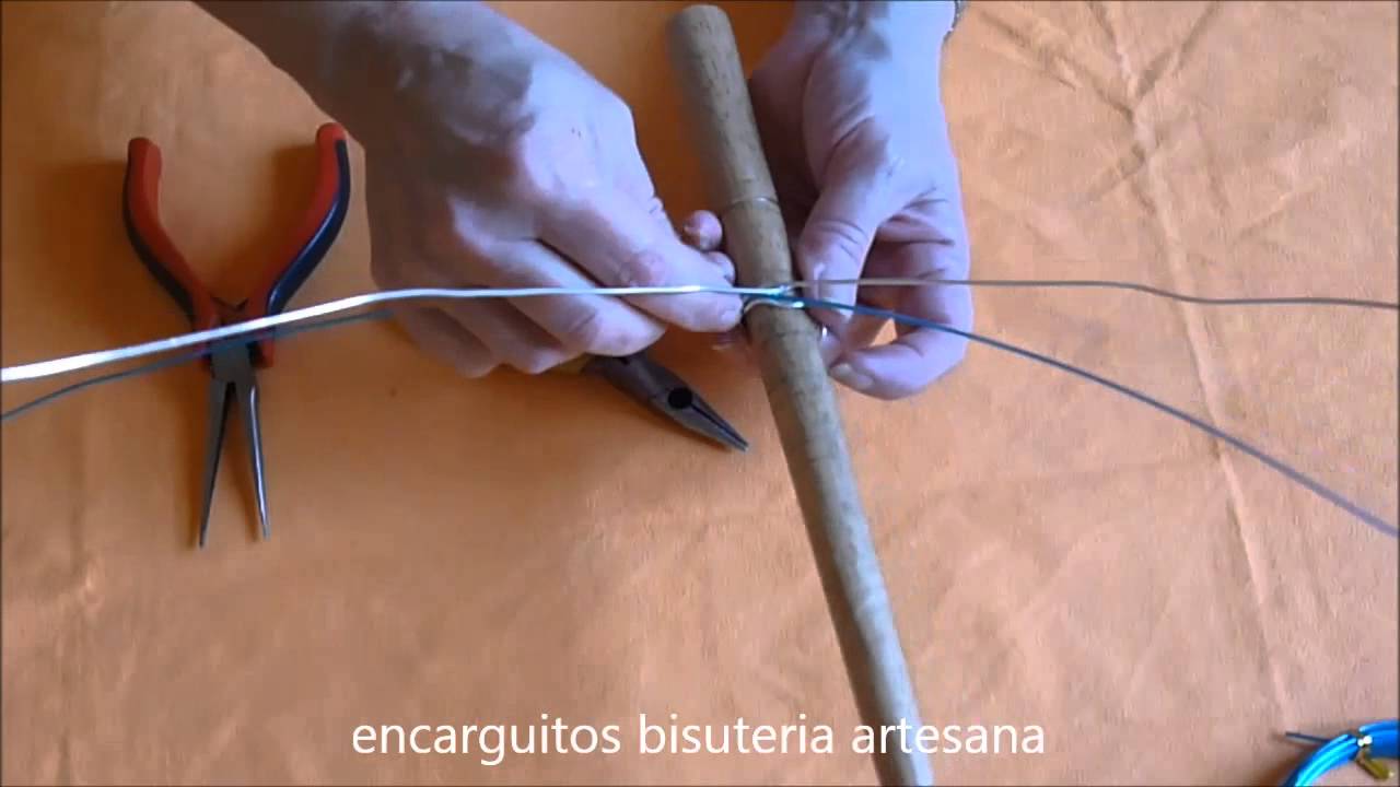 DIY Como hacer un anillo con alambre de aluminio de dos colores