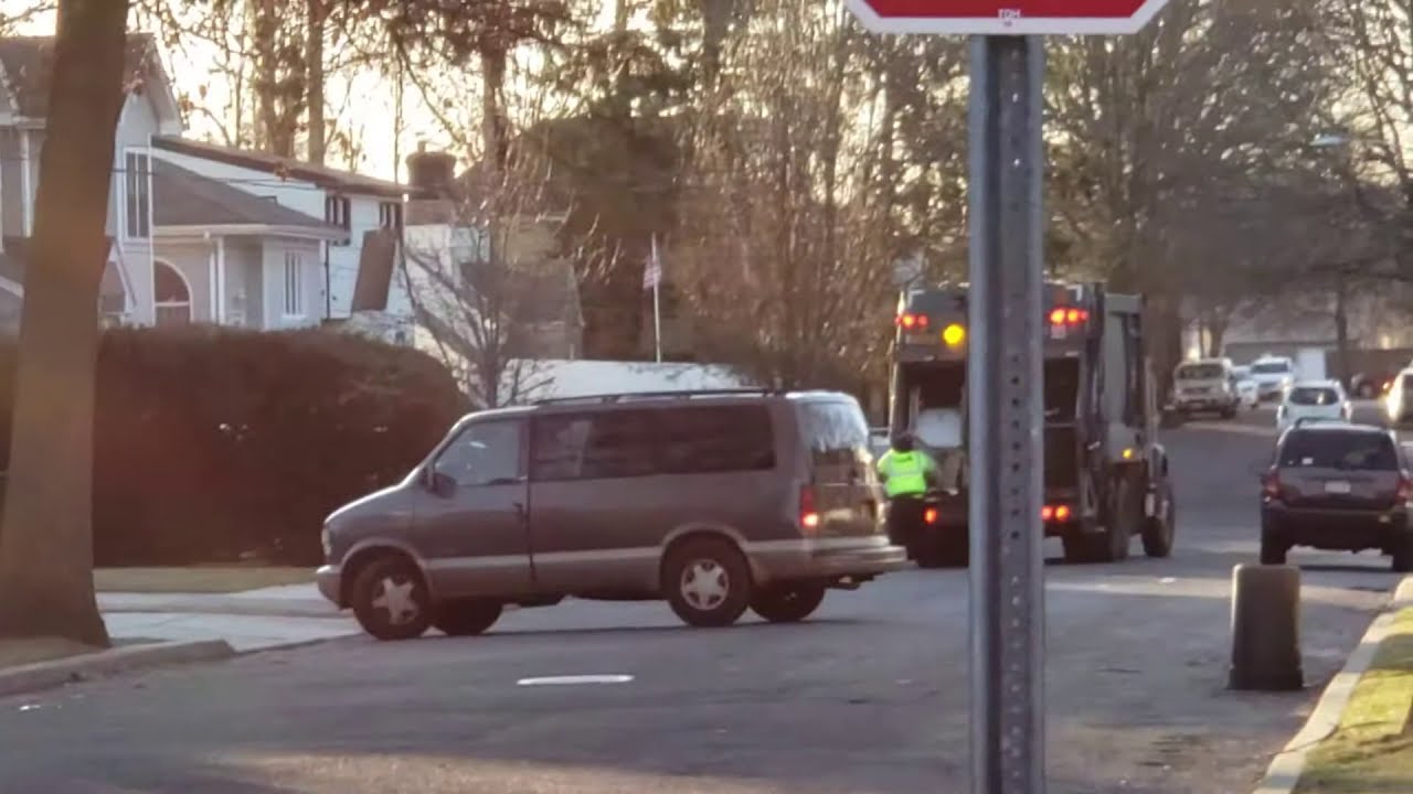 Town Of Hempstead Freightliner Garbage Truck With Heil Split Rear Loader