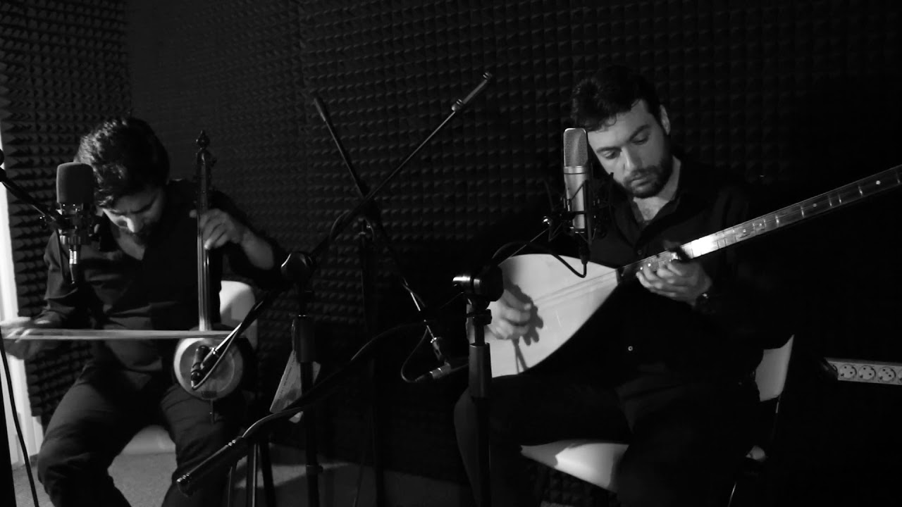 Uğur Önür & Umut Sülünoğlu / HASTANE ÖNÜNDE