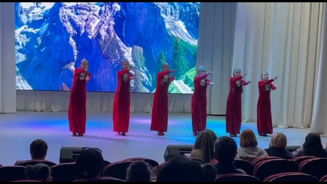 Танцевальный коллектив 