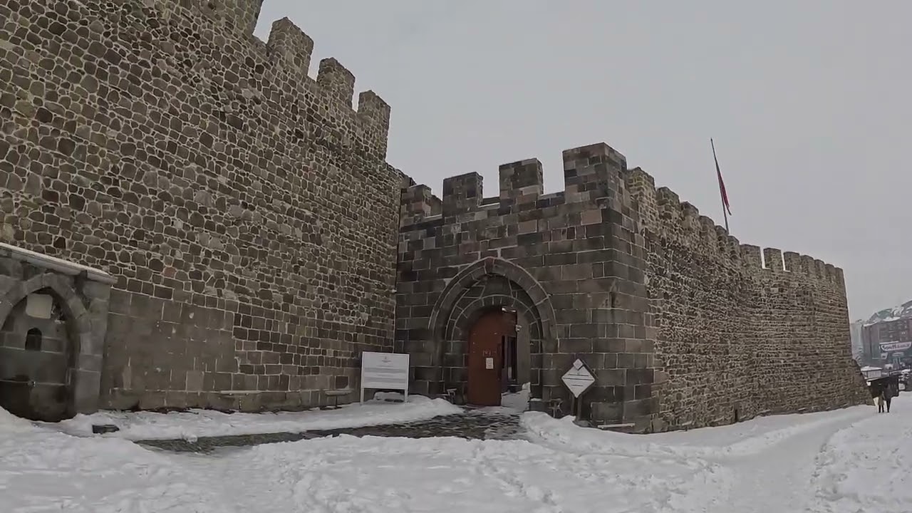 Erzurum Kalesi’nden Üç Kümbetlere Yürüyüş | Tarihi Keşif | Zamanvarken