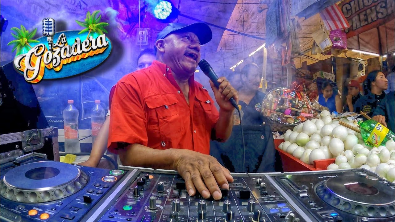 ¡UNA TRADICIÓN QUE NUNCA MORIRA! SONIDO SONORAMICO TOCANDO EN EL CORAZÓN DELOS MERCADOS DE LA MERCED