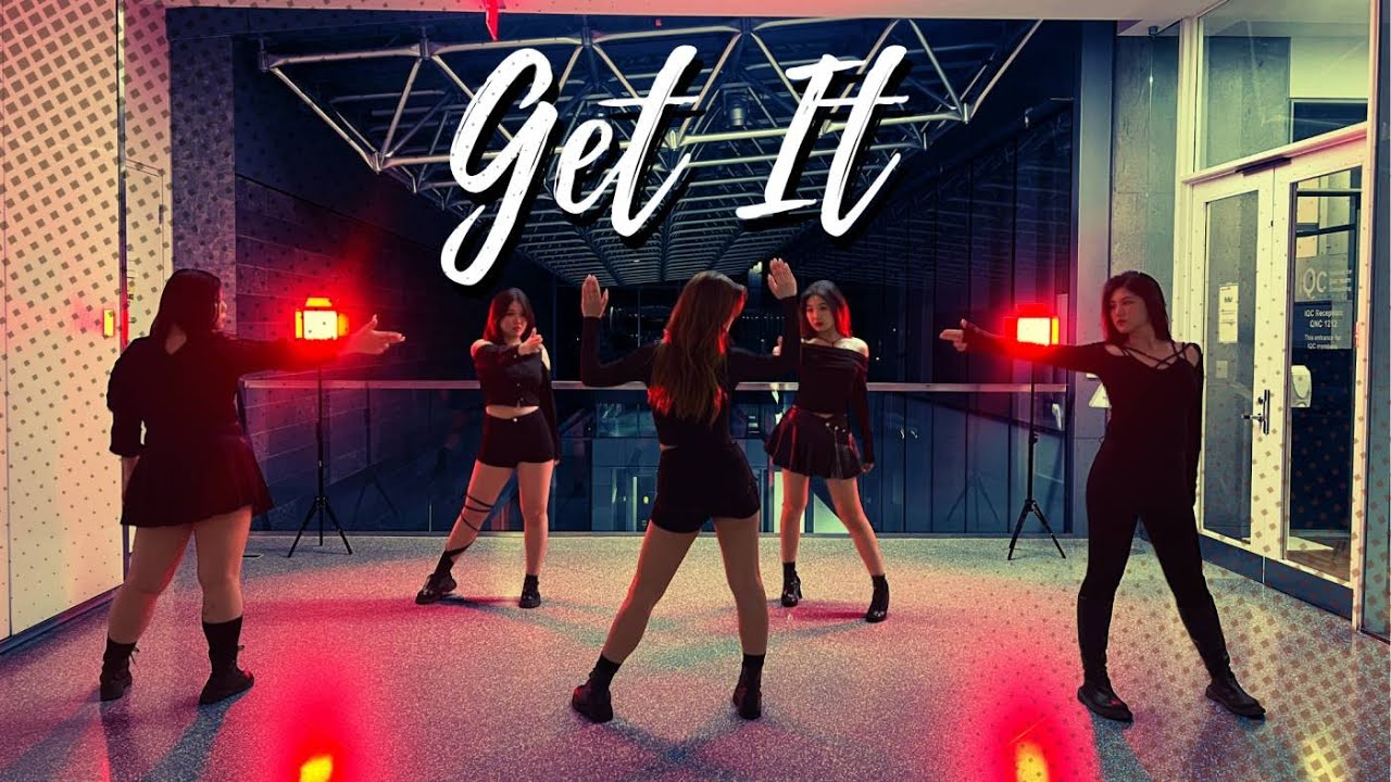 Pristin V (프리스틴) - Get It | 4K Dance Cover by ER:A