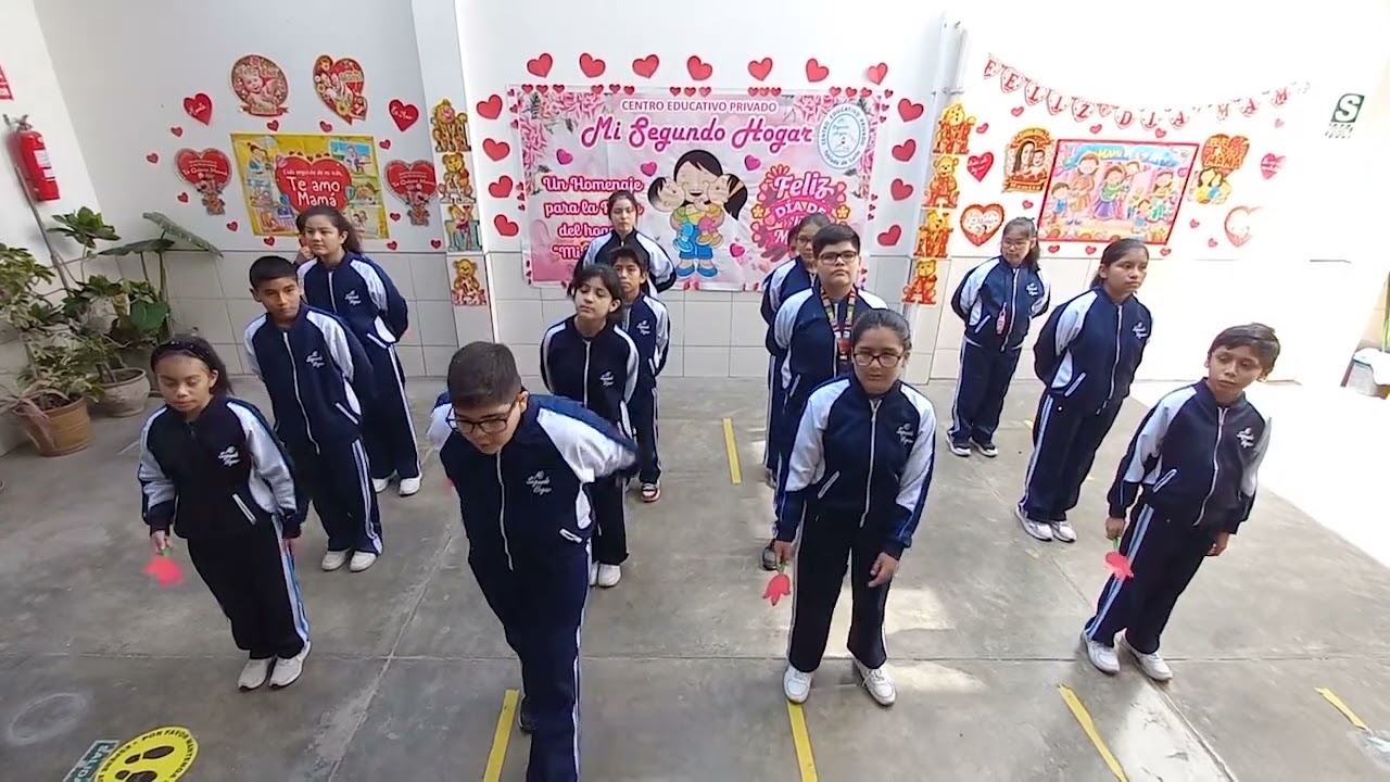 Poesía "Gracias por ser mi madre" 6to grado Miss Emma Bravo