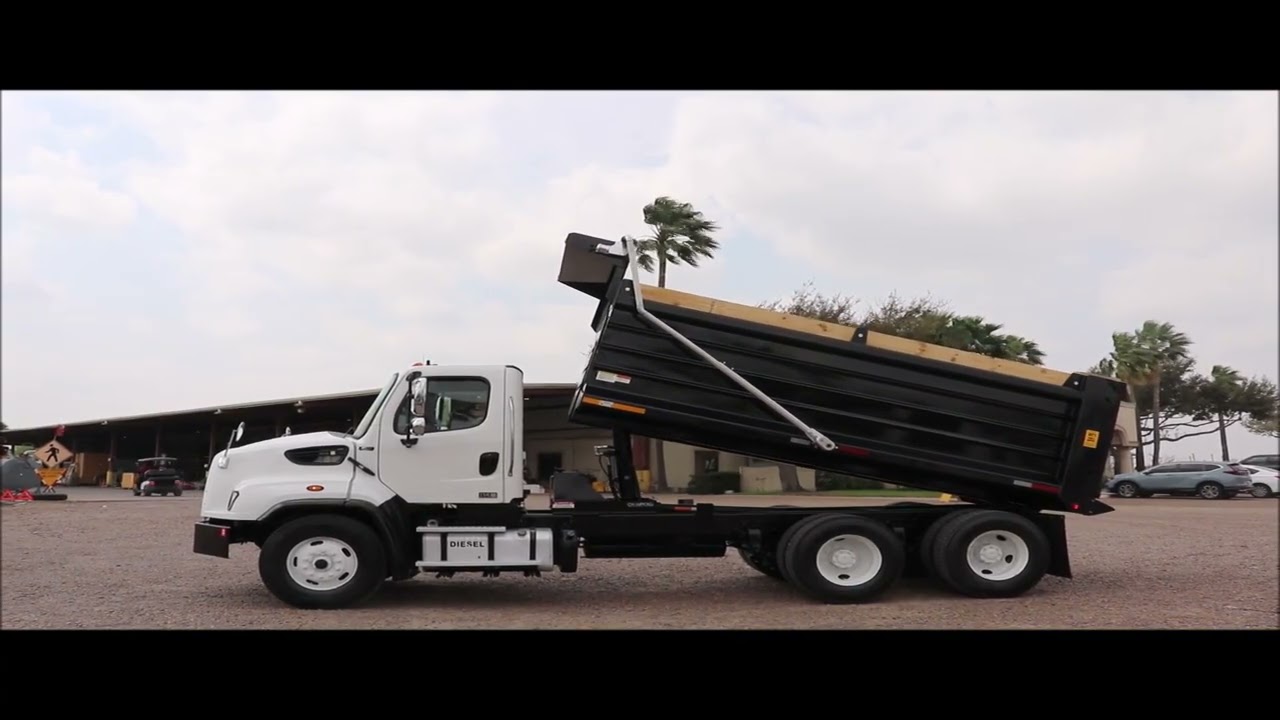 2017 FREIGHTLINER 114SD For Sale