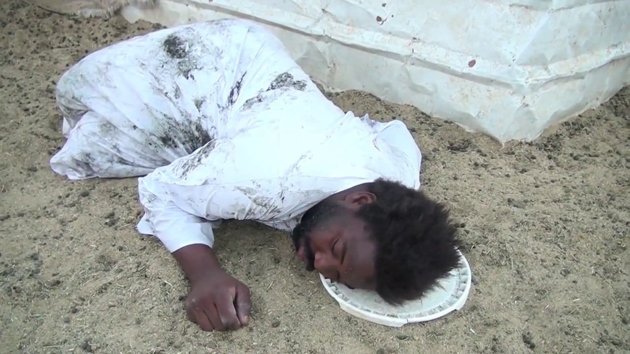 ظلم  العامل مع  كفيل  أسأل الله أن لا يجعلنا من هذا قل آمين الجزء الثاني