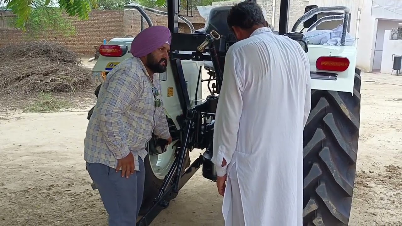 3630 New Holland rocket ਪਲੇਟ ਫਾਰਮ ਉੱਚਾ ਕੀਤਾ ਲਾਈਟਾ ਬਦਲੀਆ light change