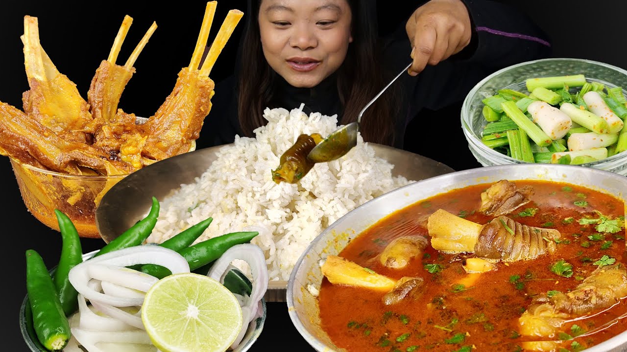 Eating Spicy Mutton Curry With Rice, Mutton Paya, Nepali Mukbang एक कराइ खसिको झोल चैट Eating Show