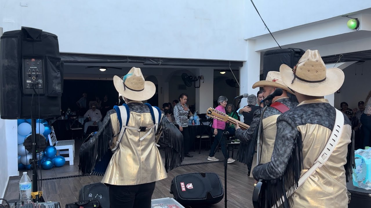 Puras polkas y redovas en vivo